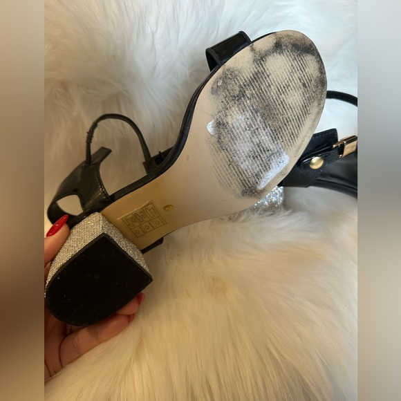 River Island Women's Black and gold diamond heels Sandals - Picture 7 of 9